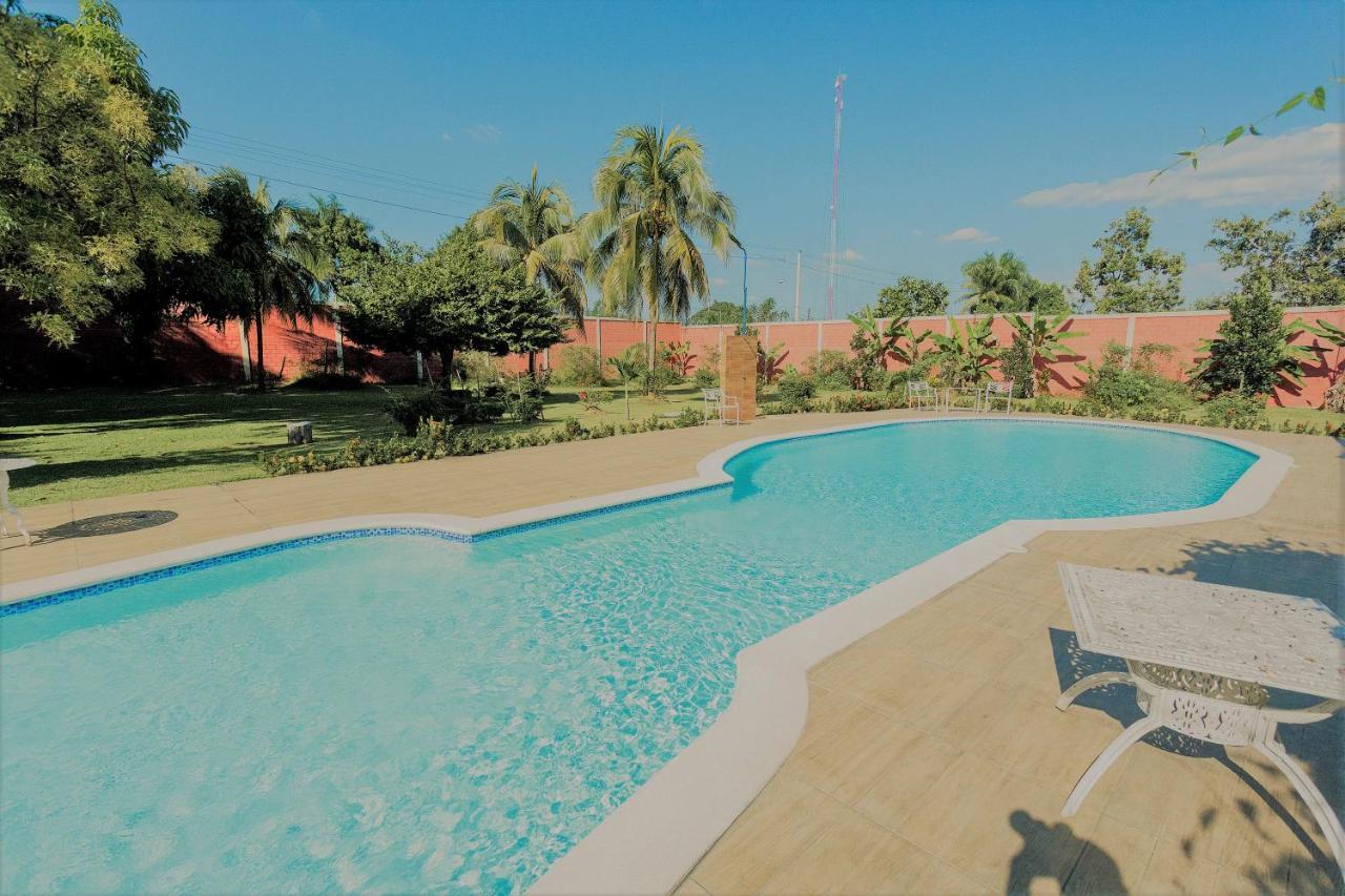 Rancho Guacamayos Hotel & Restaurantes Бонао Экстерьер фото