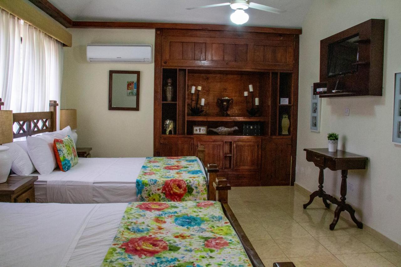 Rancho Guacamayos Hotel & Restaurantes Бонао Экстерьер фото