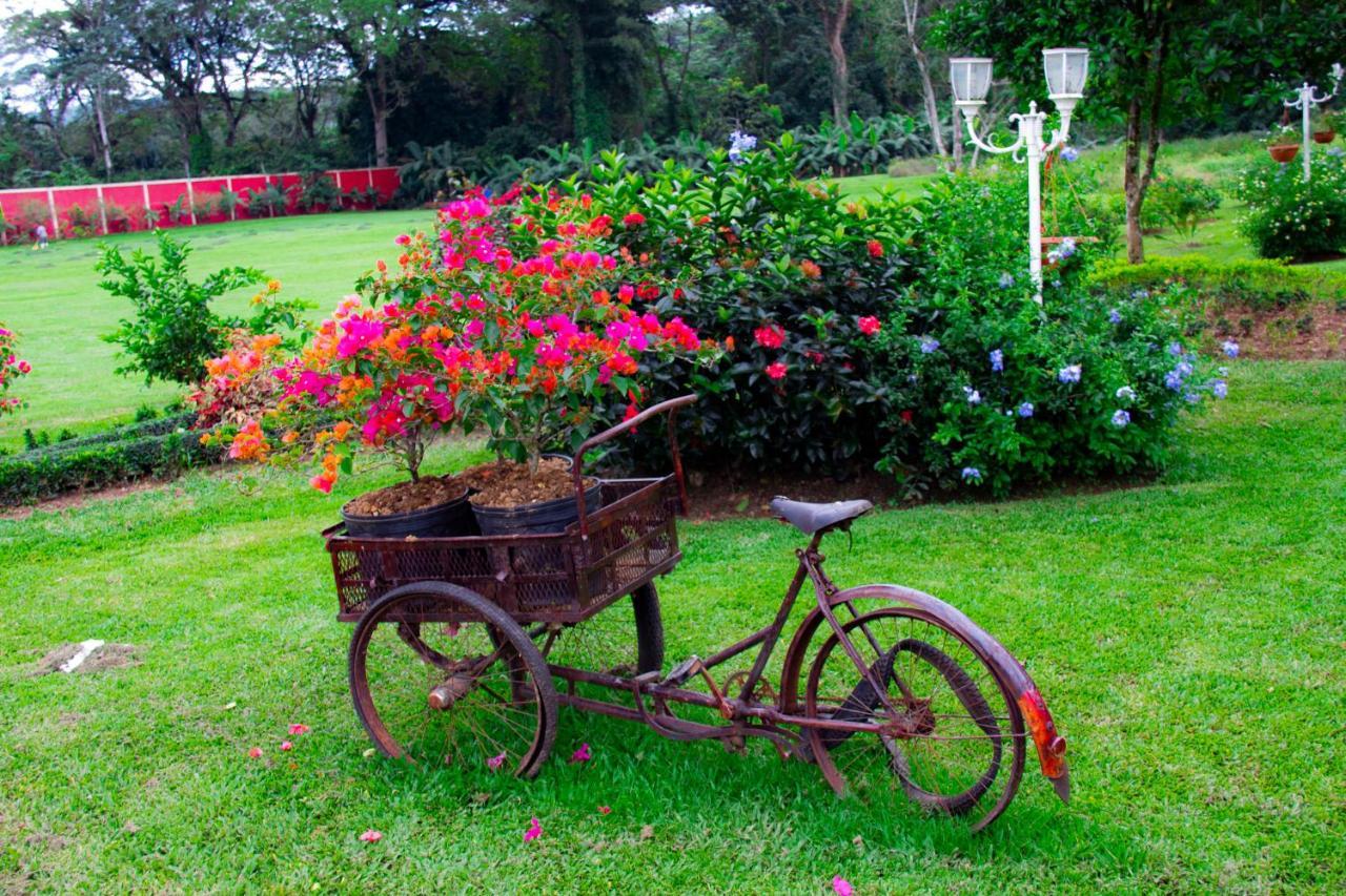 Rancho Guacamayos Hotel & Restaurantes Бонао Экстерьер фото