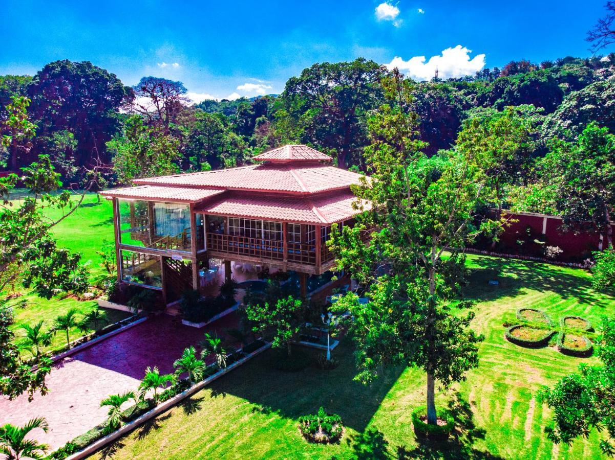 Rancho Guacamayos Hotel & Restaurantes Бонао Экстерьер фото